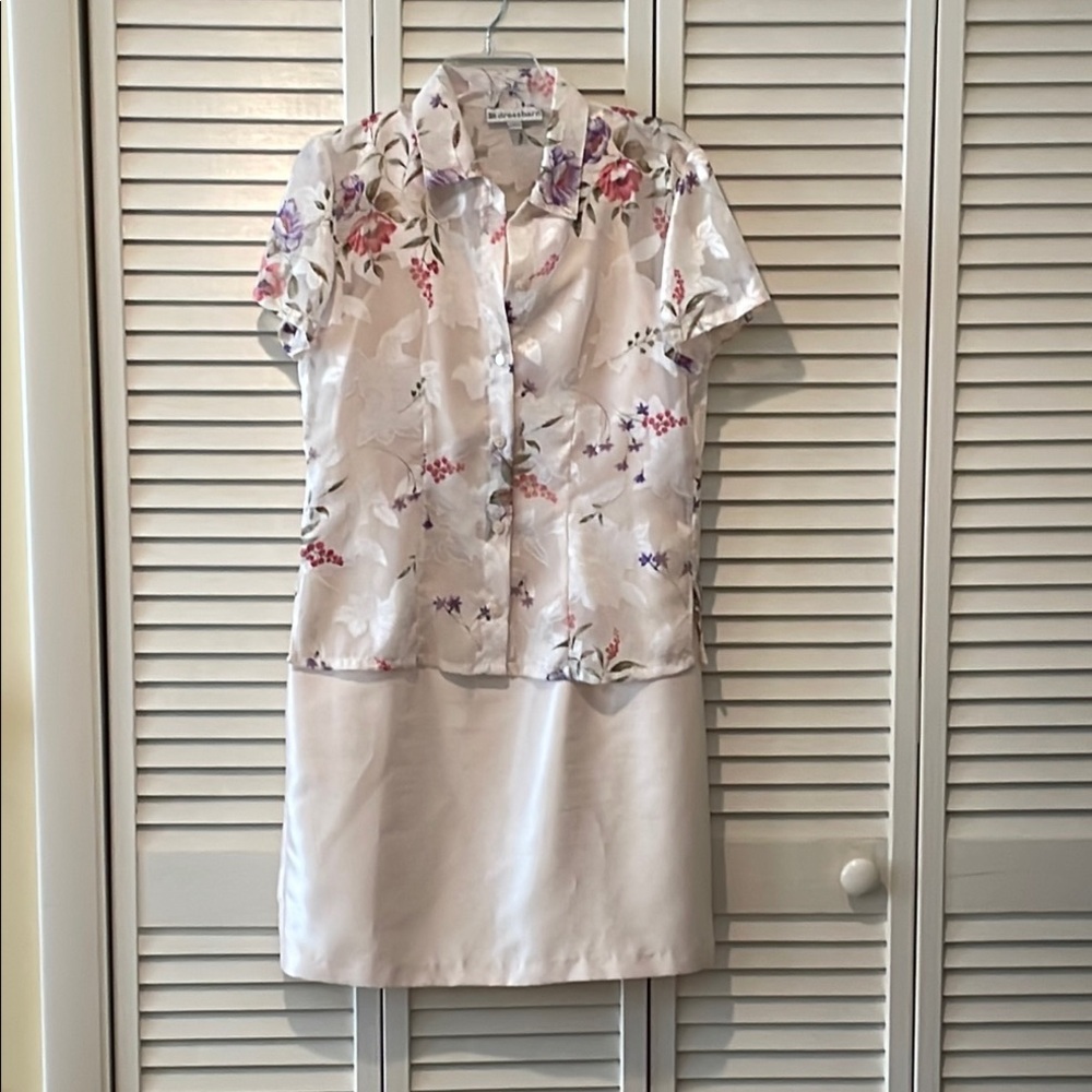 2 piece dress set. Sheer floral blouse. Sleeveless off white fitted dress.